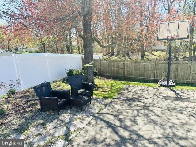 1913 BIRCHWOOD PARK DR N, Cherry Hill, NJ 08003