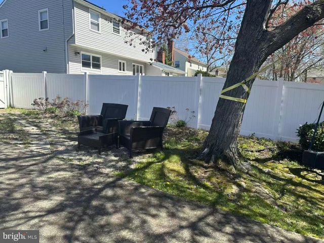 1913 BIRCHWOOD PARK DR N, Cherry Hill, NJ 08003