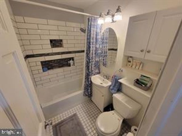 96 KENMAR DR, Newark, DE 19713