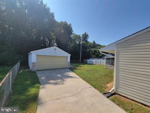 96 KENMAR DR, Newark, DE 19713