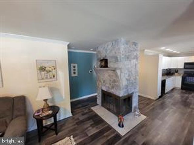 96 KENMAR DR, Newark, DE 19713