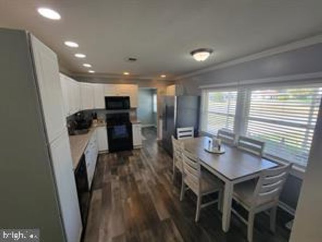 96 KENMAR DR, Newark, DE 19713