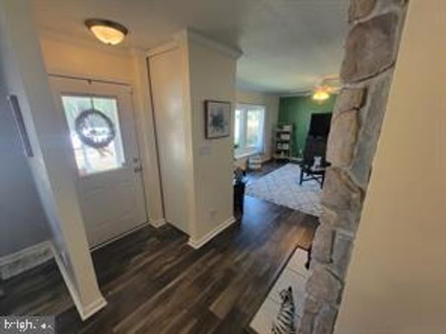 96 KENMAR DR, Newark, DE 19713