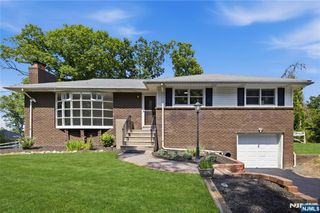 564 Morsetown Road, West Milford, NJ 07480