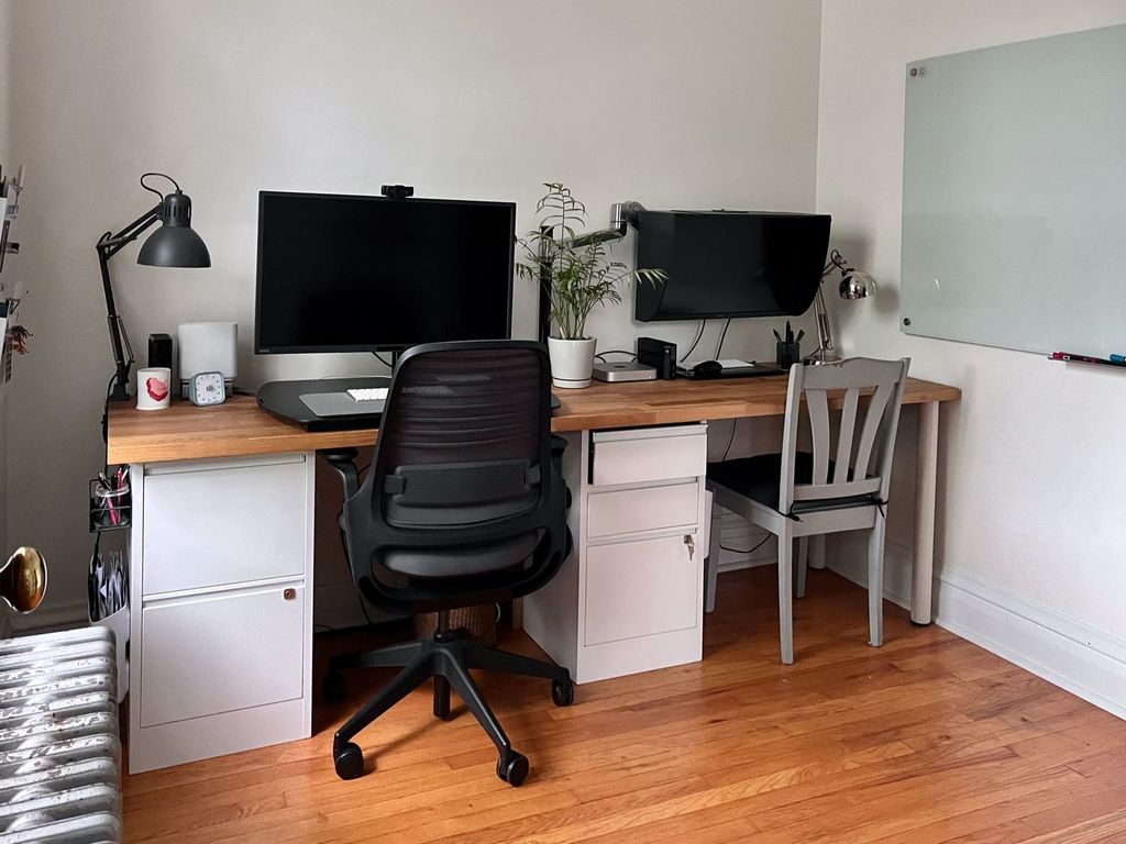 Image 18 of property listing at 2020 W Waveland Avenue, Chicago, IL 60618
