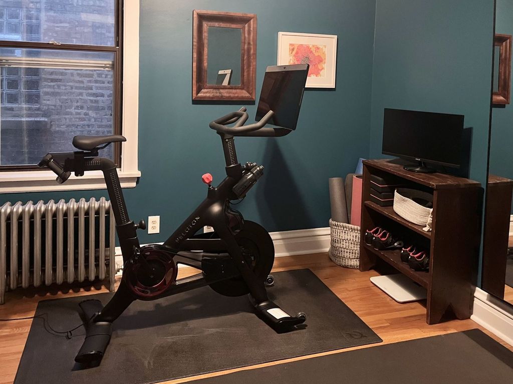 Image 22 of property listing at 2020 W Waveland Avenue, Chicago, IL 60618