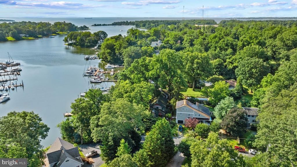 Image 1 of property listing at 2233 MULBERRY HILL RD, Annapolis, MD 21409
