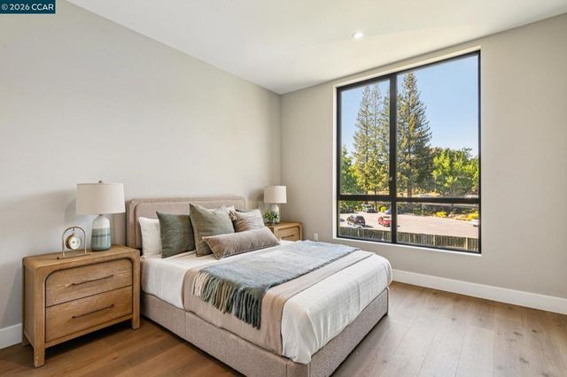 375 W El Pintado Rd 202, Danville, CA 94526