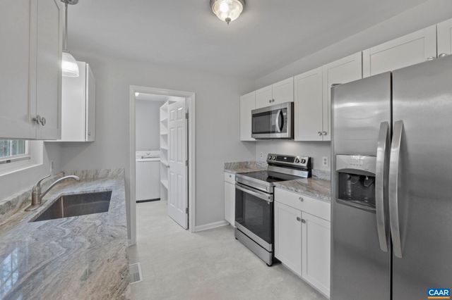 32 BROUGHAM RD, Palmyra, VA 22963