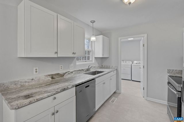 32 BROUGHAM RD, Palmyra, VA 22963