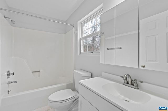 32 BROUGHAM RD, Palmyra, VA 22963