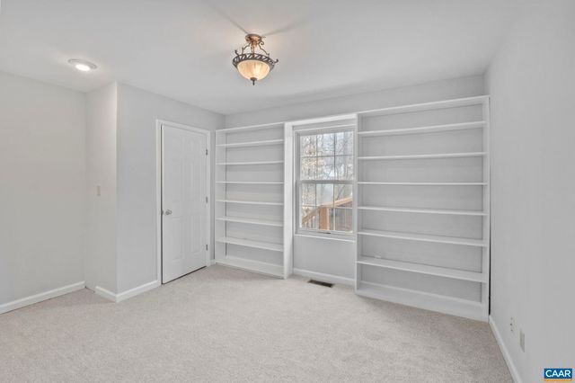 32 BROUGHAM RD, Palmyra, VA 22963