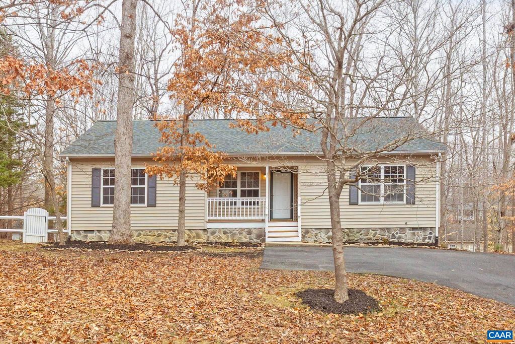 32 BROUGHAM RD, Palmyra, VA 22963
