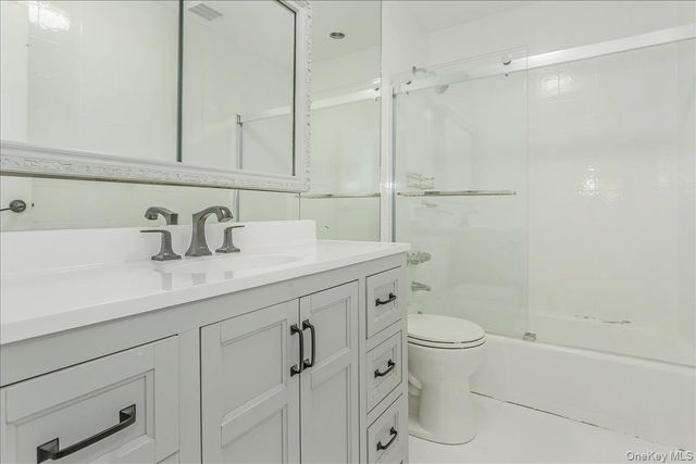 93 Searingtown Road, Albertson, NY 11507