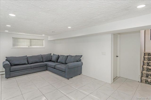 93 Searingtown Road, Albertson, NY 11507