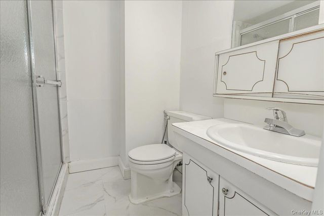 93 Searingtown Road, Albertson, NY 11507