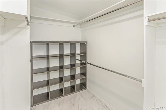 93 Searingtown Road, Albertson, NY 11507