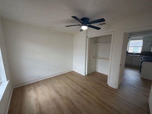 121 N Spooner Street, Pasadena, TX 77506