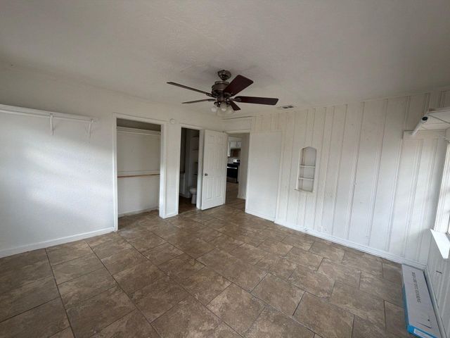 121 N Spooner Street, Pasadena, TX 77506