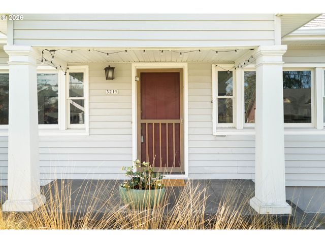 3215 Ne 63RD Ave, Portland, OR 97213