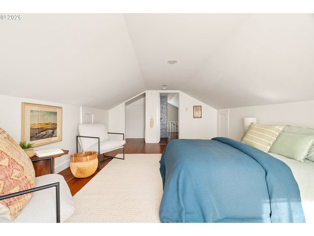 3215 Ne 63RD Ave, Portland, OR 97213