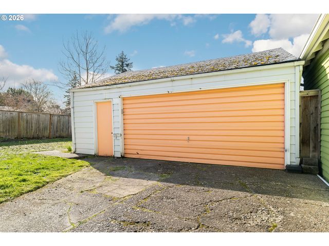 3215 Ne 63RD Ave, Portland, OR 97213