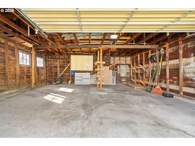 3215 Ne 63RD Ave, Portland, OR 97213