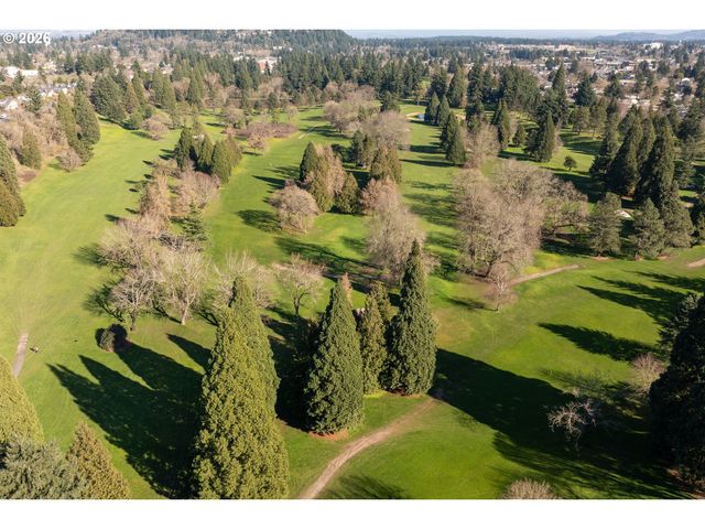 3215 Ne 63RD Ave, Portland, OR 97213