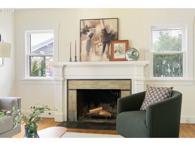 3215 Ne 63RD Ave, Portland, OR 97213