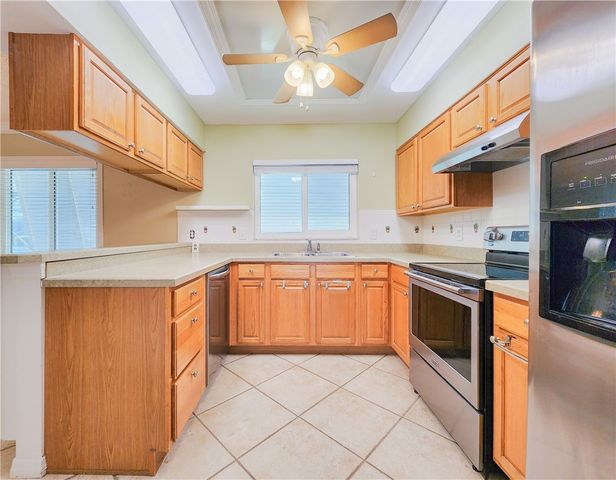 585 24th Avenue, Vero Beach, FL 32962