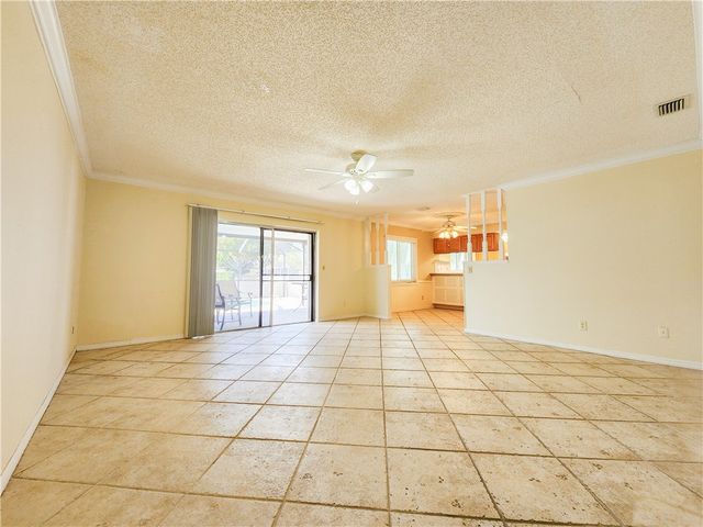 585 24th Avenue, Vero Beach, FL 32962