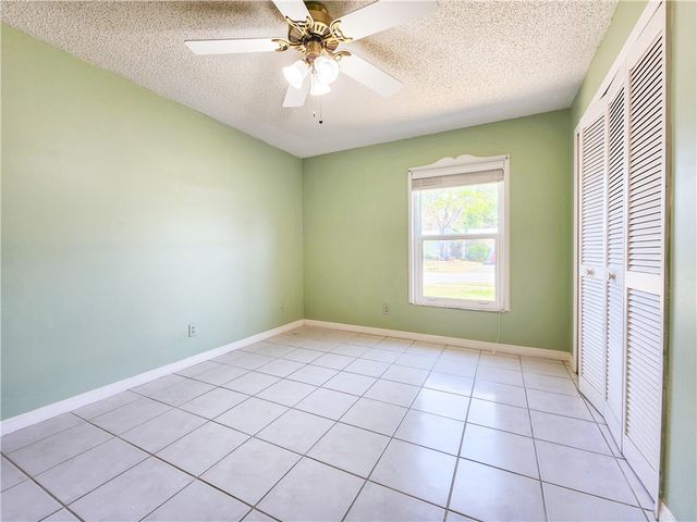 585 24th Avenue, Vero Beach, FL 32962