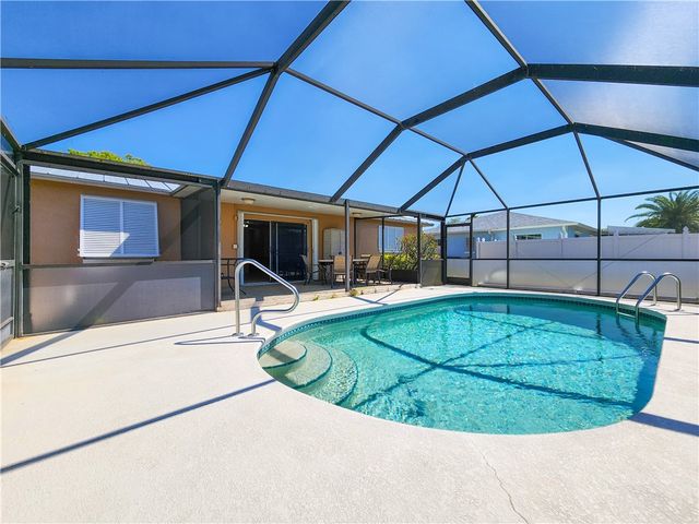 585 24th Avenue, Vero Beach, FL 32962