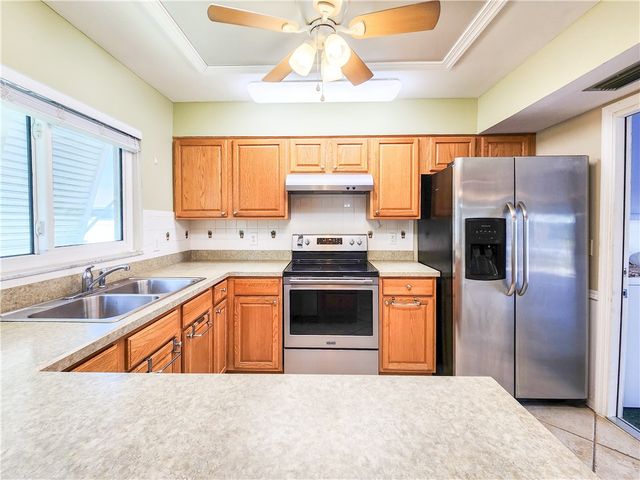 585 24th Avenue, Vero Beach, FL 32962