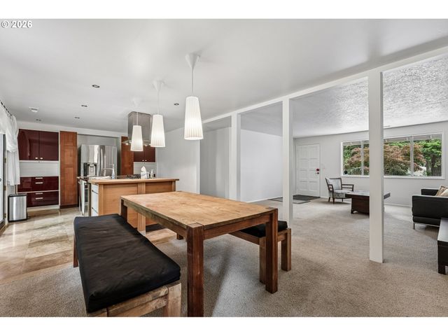 18995 S GRASLE Rd, Oregon City, OR 97045