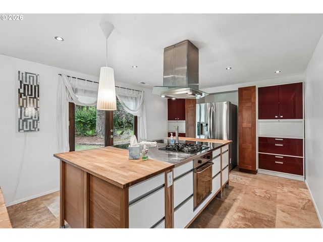 18995 S GRASLE Rd, Oregon City, OR 97045