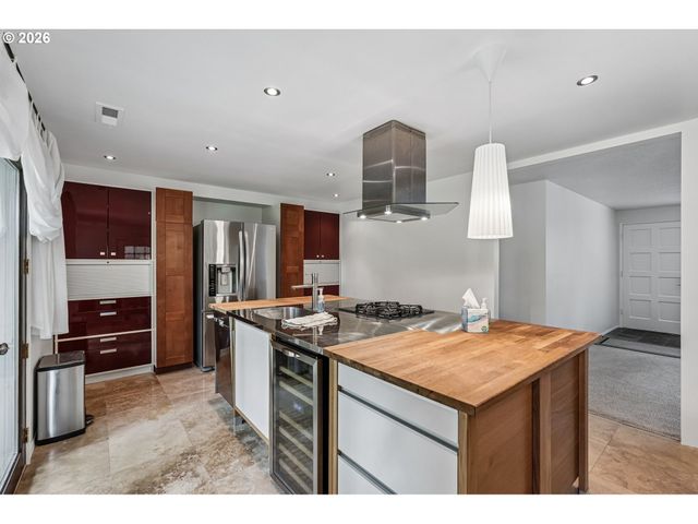 18995 S GRASLE Rd, Oregon City, OR 97045