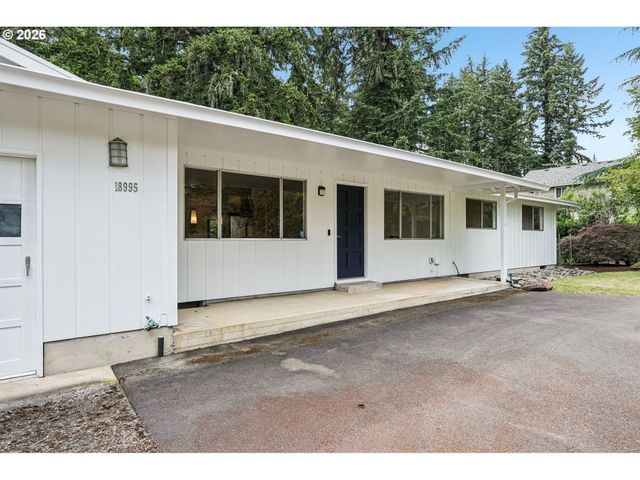18995 S GRASLE Rd, Oregon City, OR 97045