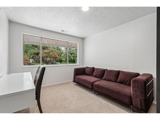 18995 S GRASLE Rd, Oregon City, OR 97045