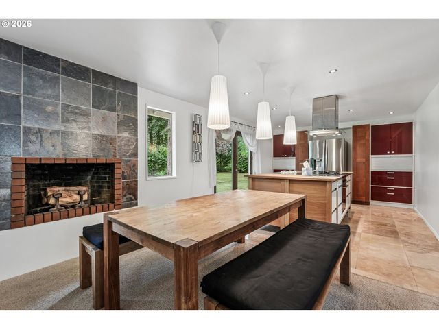 18995 S GRASLE Rd, Oregon City, OR 97045