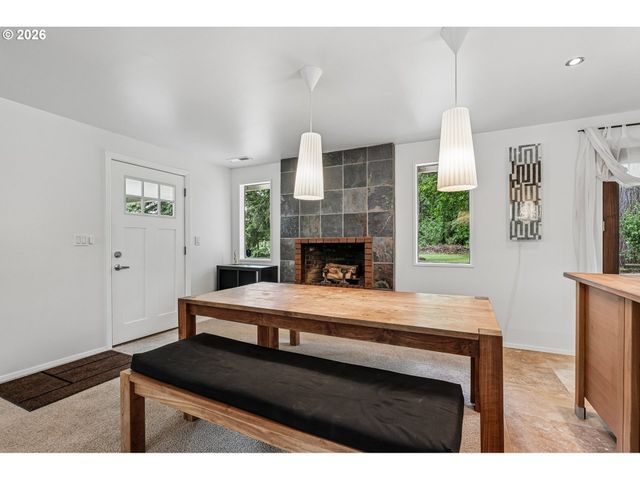 18995 S GRASLE Rd, Oregon City, OR 97045