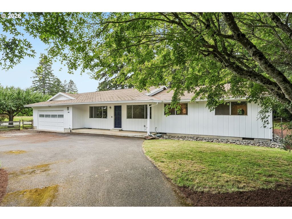 18995 S GRASLE Rd, Oregon City, OR 97045