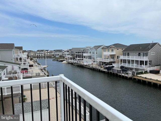39 WEAVER DR, Manahawkin, NJ 08050