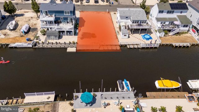 39 WEAVER DR, Manahawkin, NJ 08050