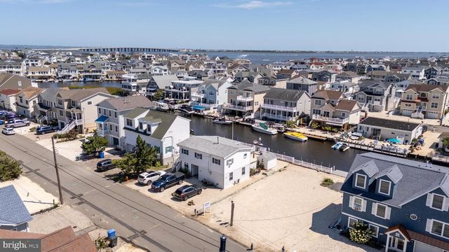 39 WEAVER DR, Manahawkin, NJ 08050