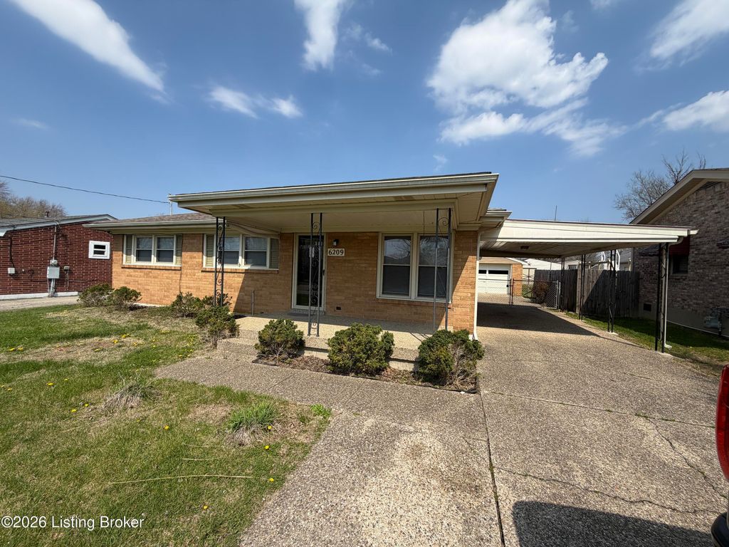 6209 Red Spruce Dr, Louisville, KY 40229