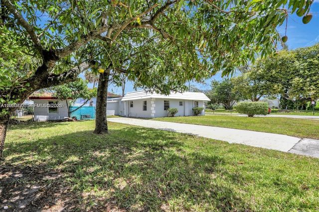 2701 NW 18th Ter A, Oakland Park, FL 33311