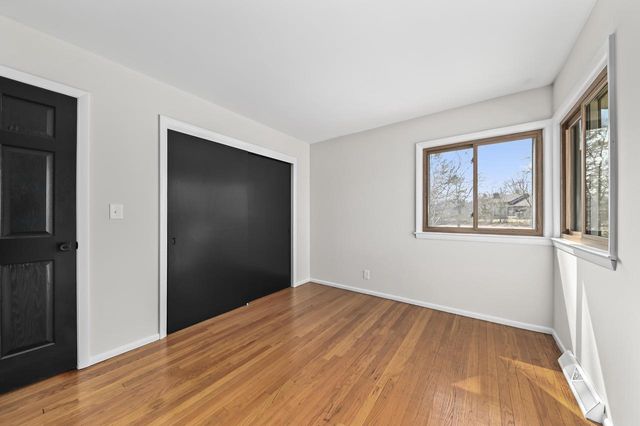 13002 N Phillip DRIVE, Mequon, WI 53097