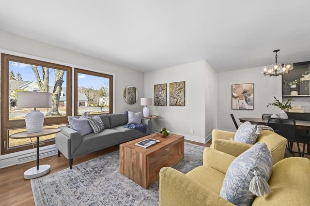 13002 N Phillip DRIVE, Mequon, WI 53097