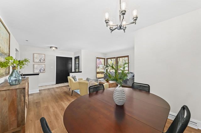 13002 N Phillip DRIVE, Mequon, WI 53097